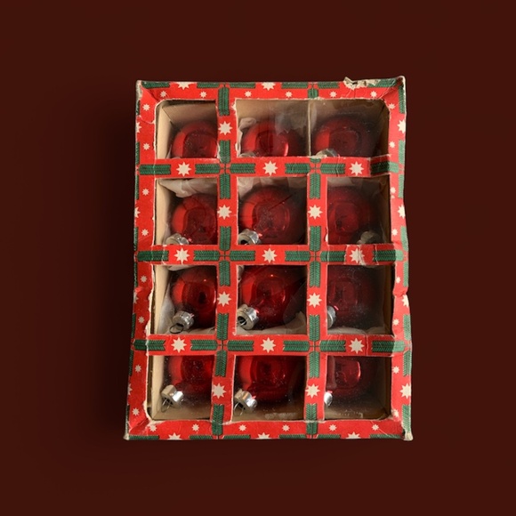 5x7 Size Box of Vintage Christmas Ref Ornaments - Picture 1 of 1